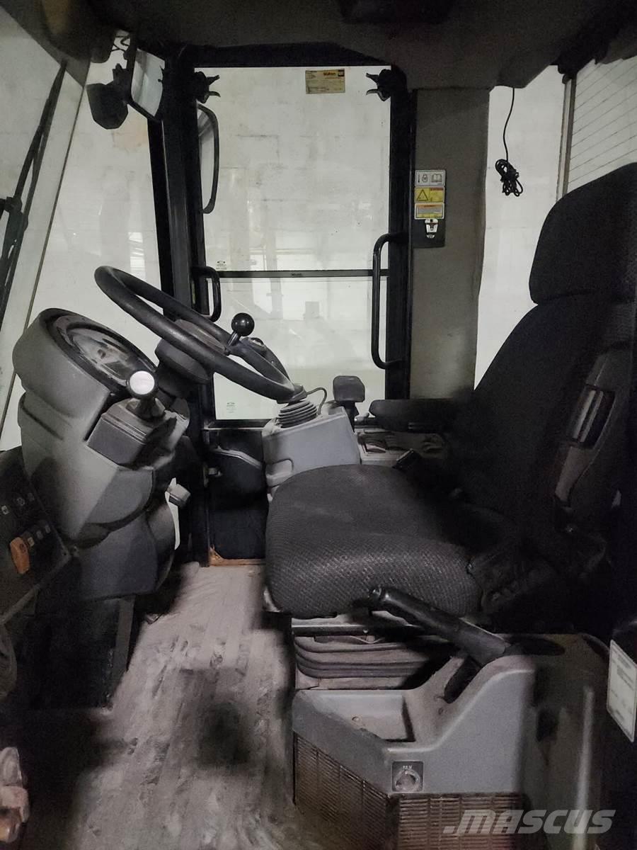 CAT 930H Læssemaskiner på hjul