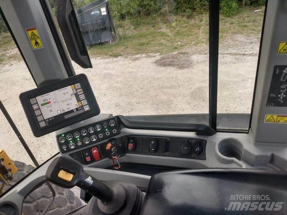 CAT 930M Læssemaskiner på hjul