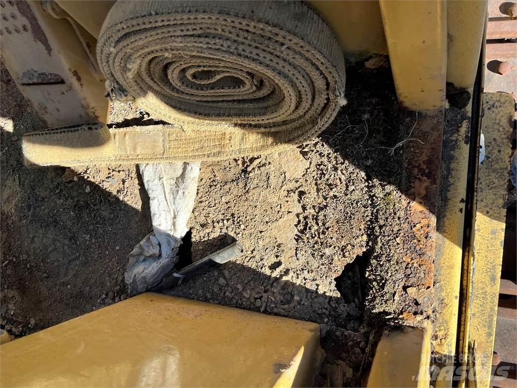 CAT 973 Larvebåndslæssere
