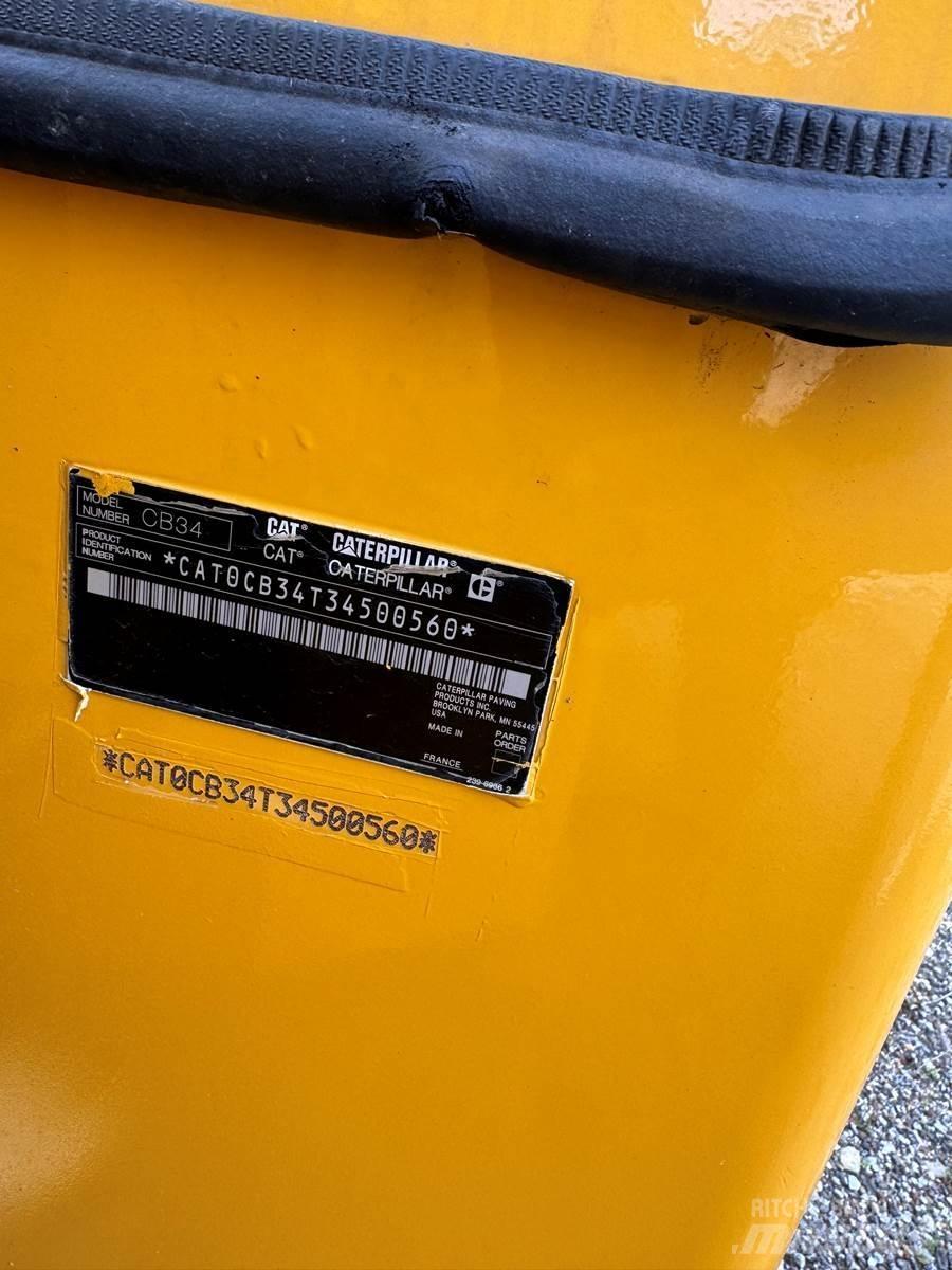 CAT CB34 Asfaltudlæggere