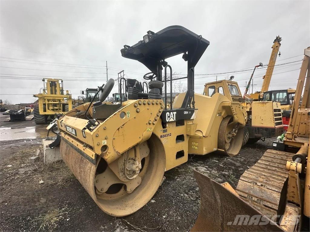 CAT CB54 Enkelt tromle