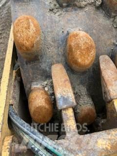 CAT CP323C Jordvibrationstromler