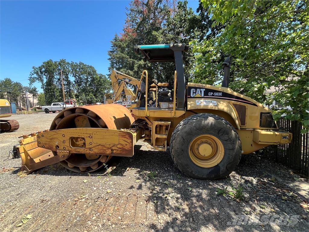 CAT CP563E Enkelt tromle