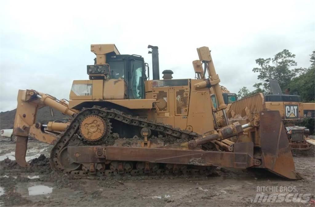 CAT D10T Bulldozer på larvebånd