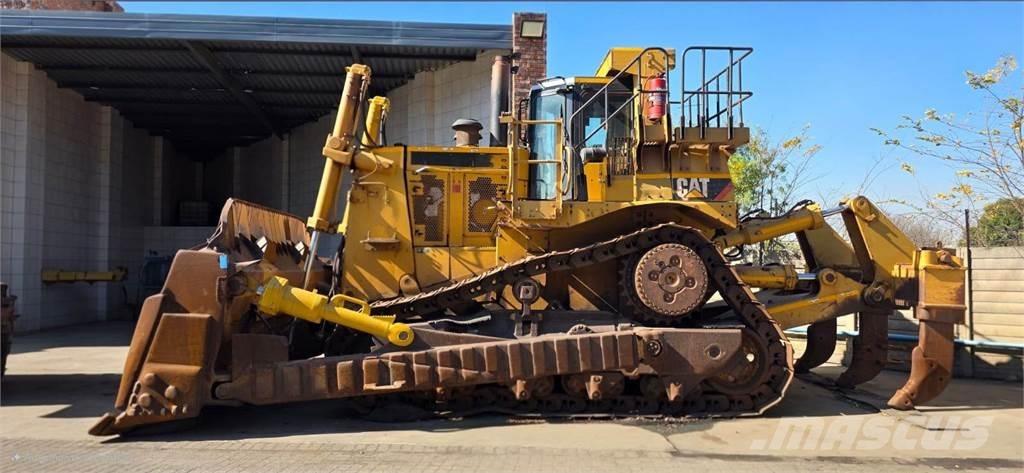 CAT D10T Bulldozer på larvebånd