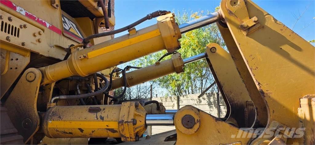 CAT D10T Bulldozer på larvebånd