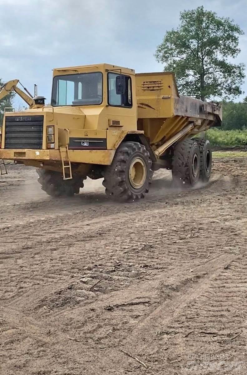 CAT D250B Terrængående lastbiler