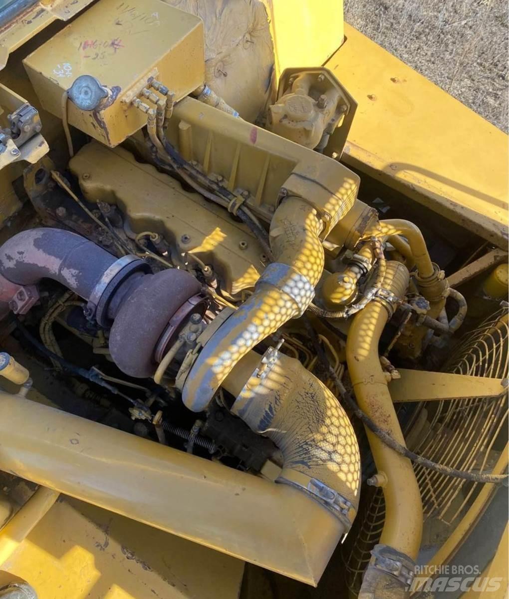 CAT D250B Terrængående lastbiler