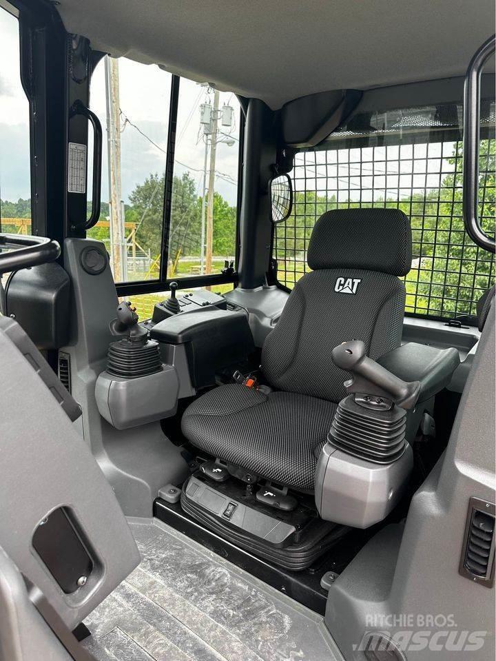 CAT D3 Bulldozer på larvebånd