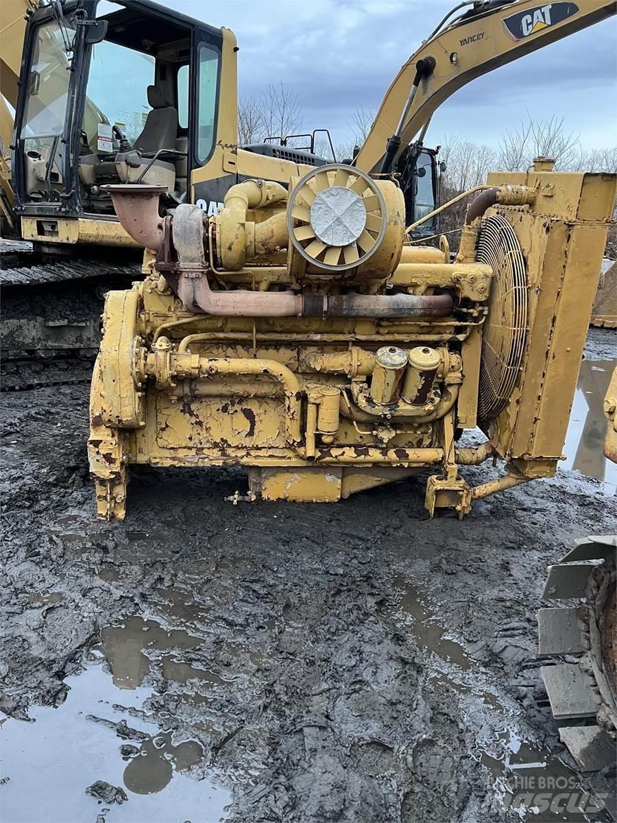 CAT D353 Motorer