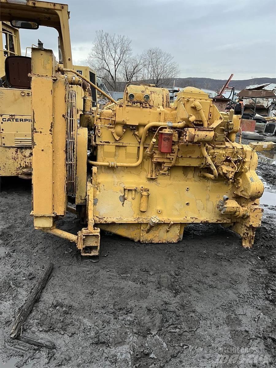 CAT D353 Motorer