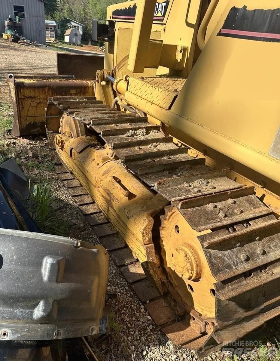 CAT D3B Bulldozer på larvebånd