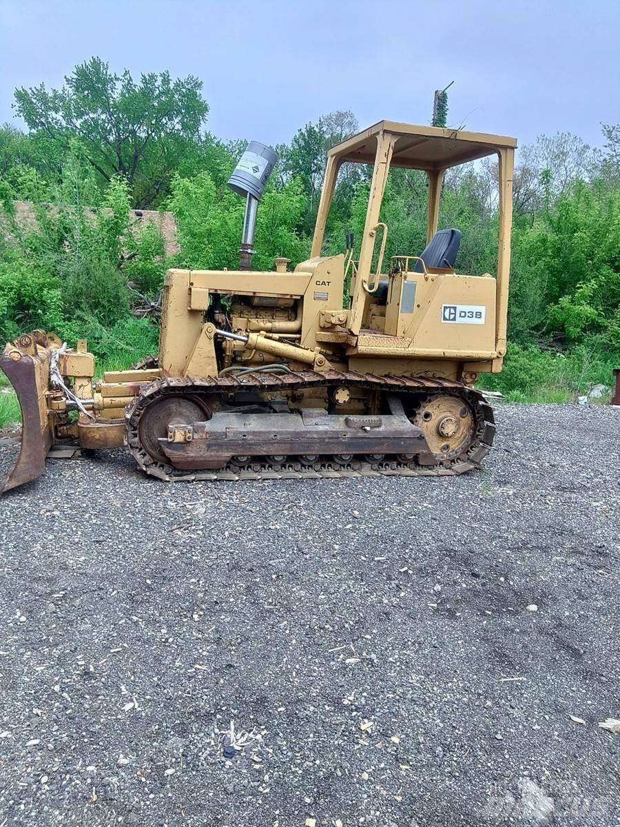 CAT D3B Bulldozer på larvebånd