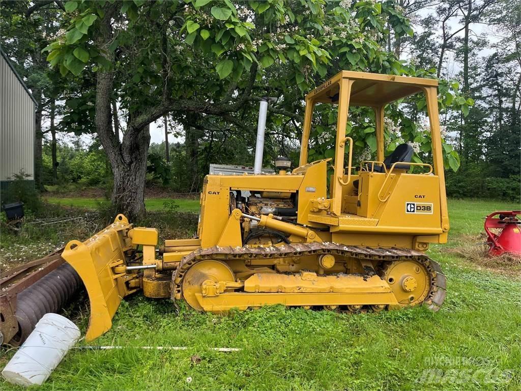 CAT D3B Bulldozer på larvebånd