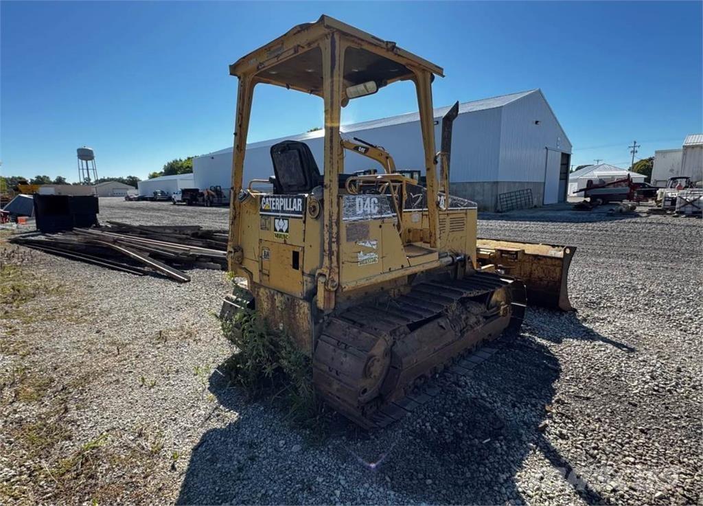 CAT D4C Bulldozer på larvebånd