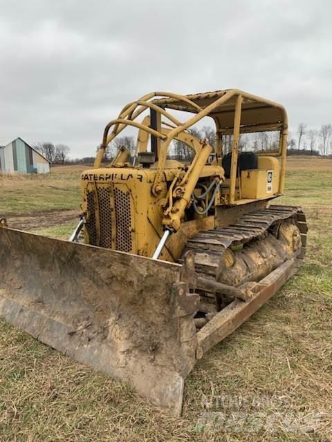 CAT D4D Bulldozer på larvebånd