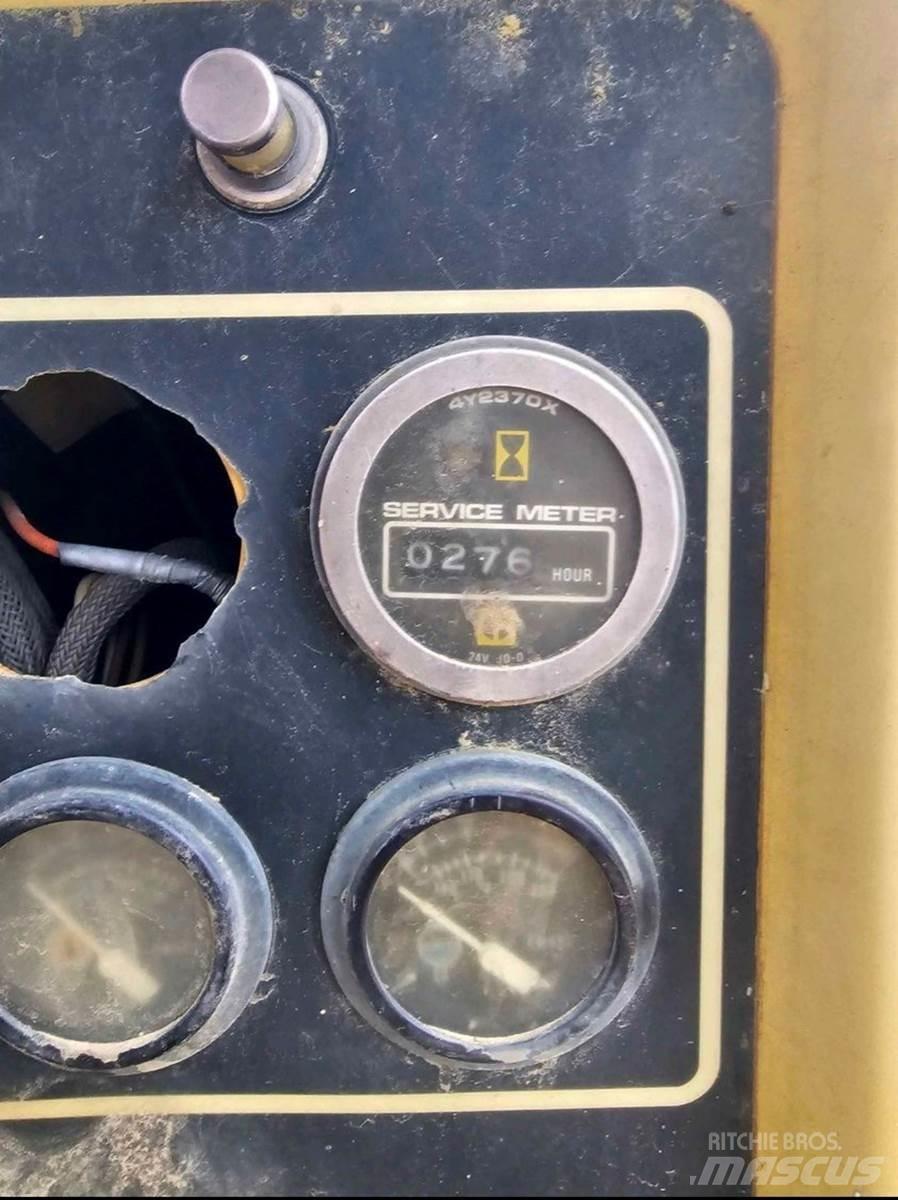 CAT D4H II Bulldozer på larvebånd