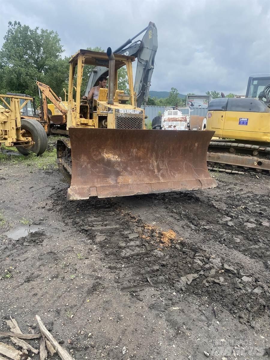 CAT D5C Bulldozer på larvebånd