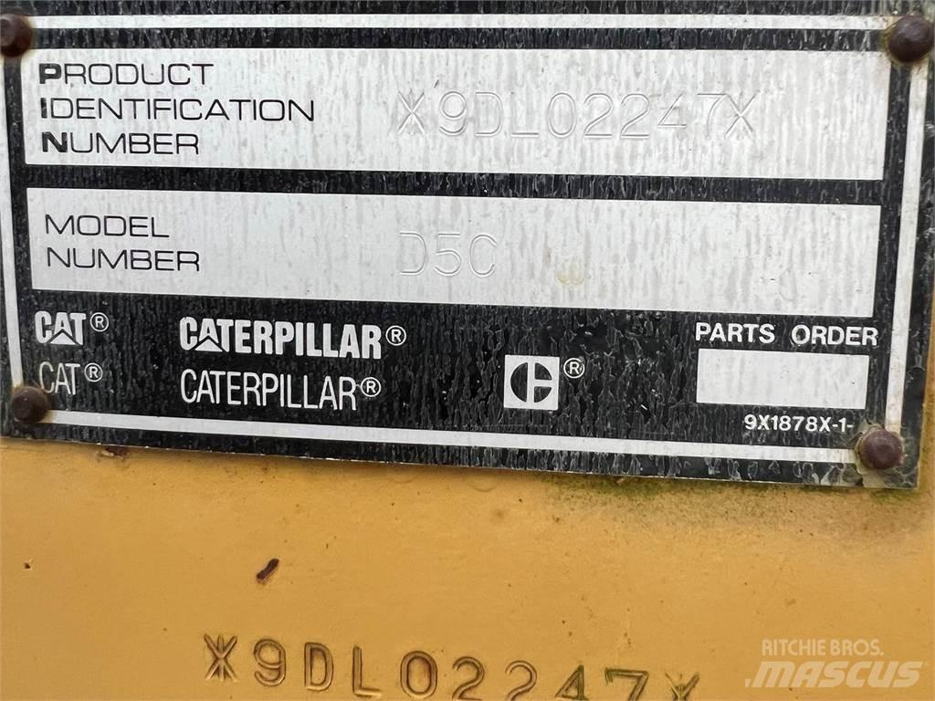 CAT D5C Bulldozer på larvebånd