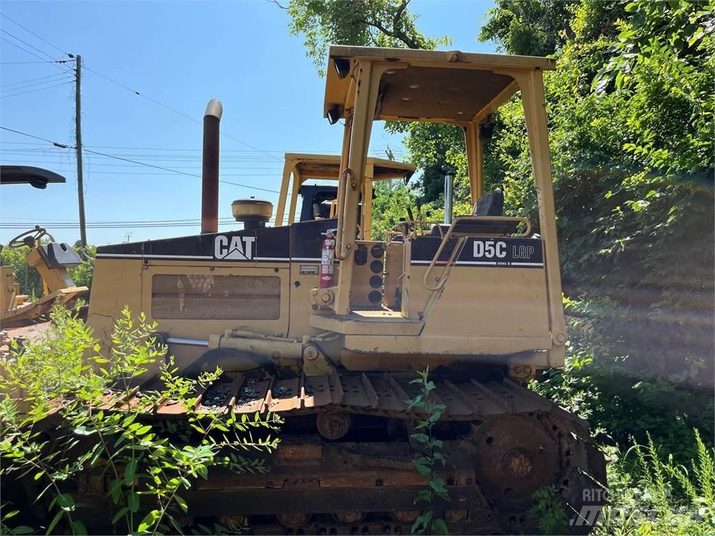 CAT D5C Bulldozer på larvebånd