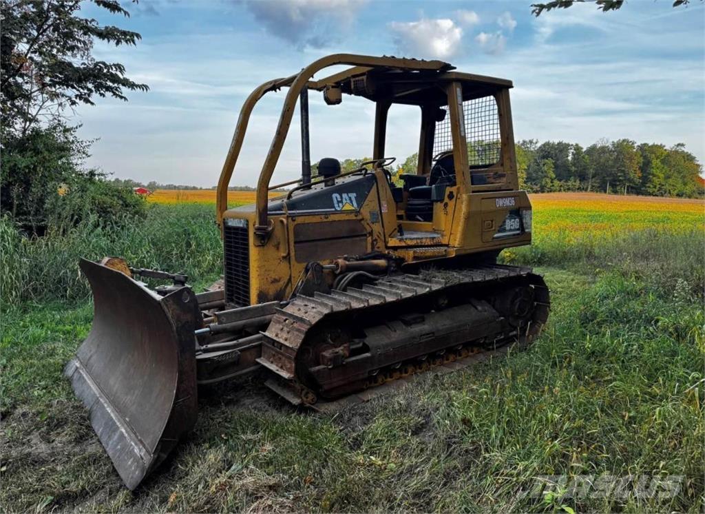 CAT D5G XL Bulldozer på larvebånd