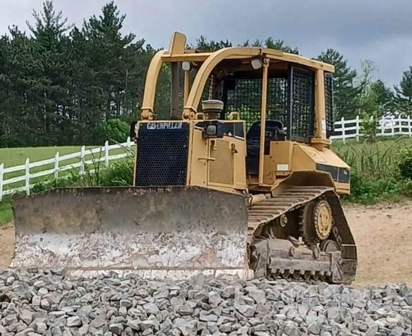 CAT D5M Bulldozer på larvebånd