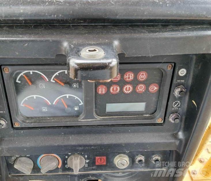 CAT D5M Bulldozer på larvebånd