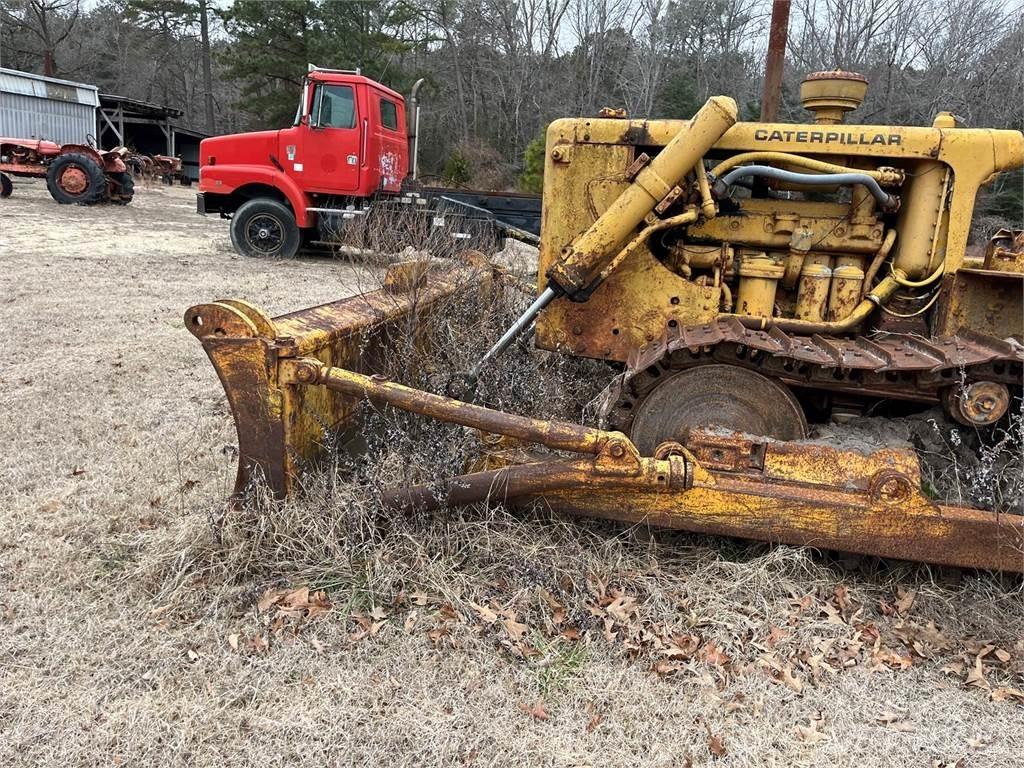 CAT D6 Bulldozer på larvebånd