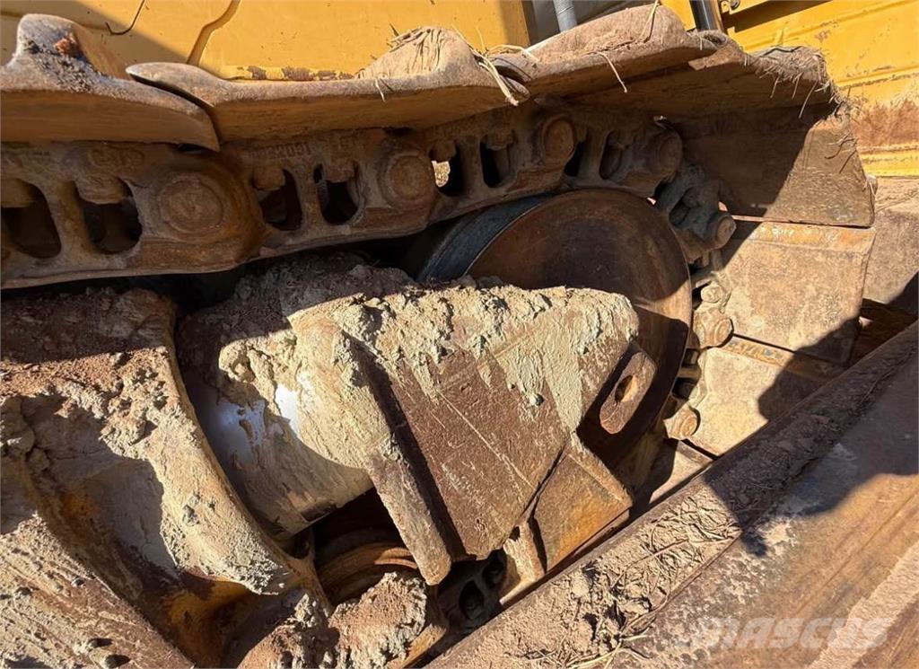 CAT D6 Bulldozer på larvebånd