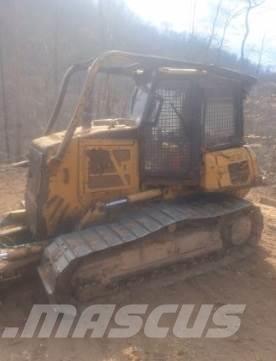 CAT D6K Bulldozer på larvebånd