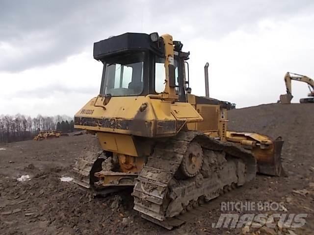 CAT D6M Bulldozer på larvebånd