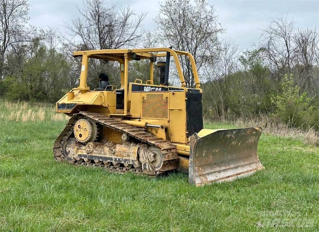 CAT D6M XL Bulldozer på larvebånd