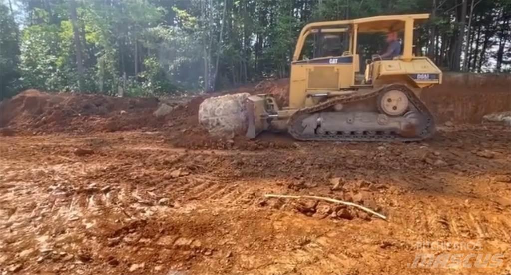 CAT D6M XL Bulldozer på larvebånd