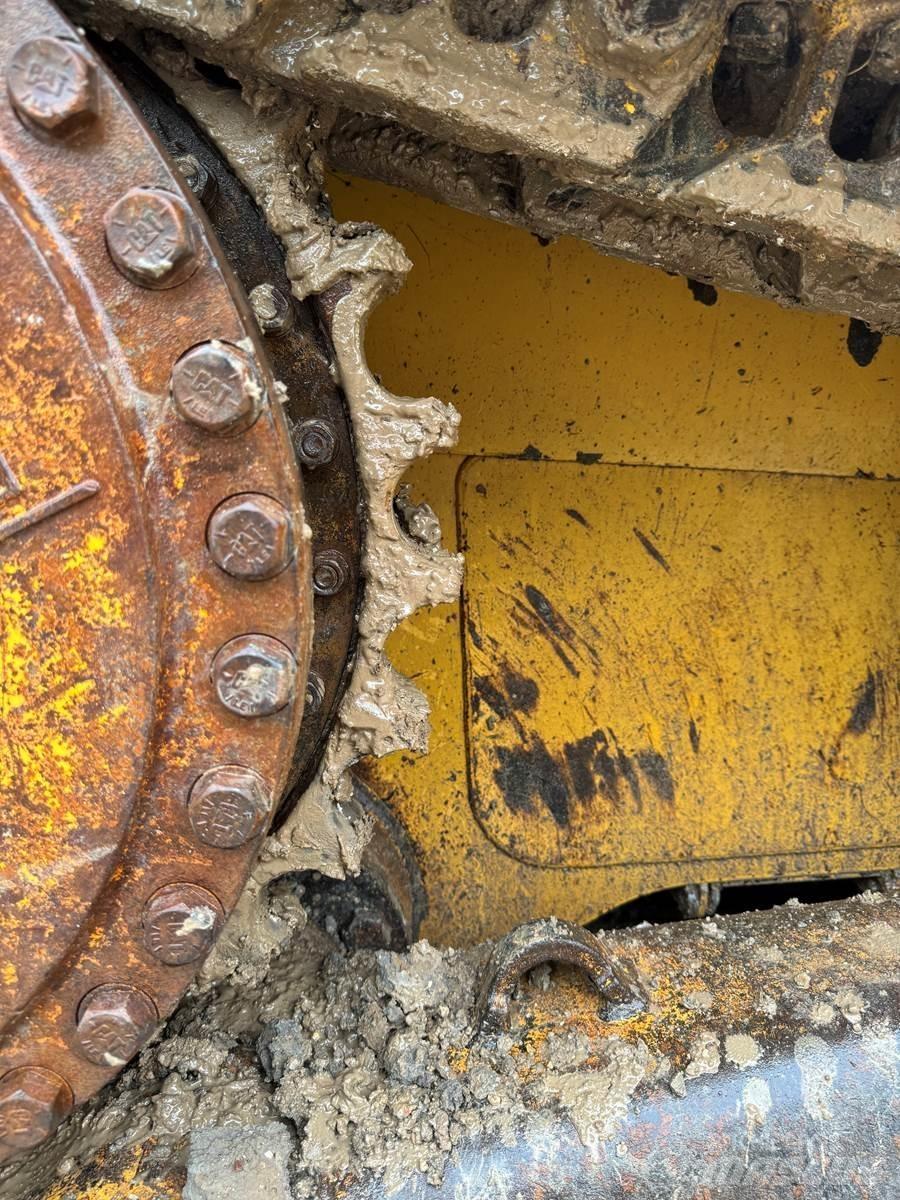 CAT D6T XL Bulldozer på larvebånd