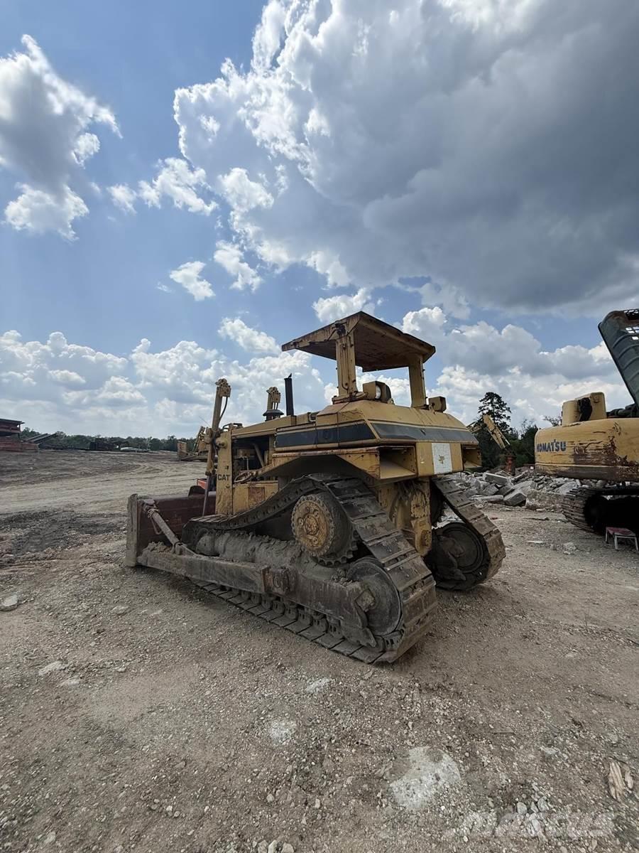 CAT D7H Bulldozer på larvebånd