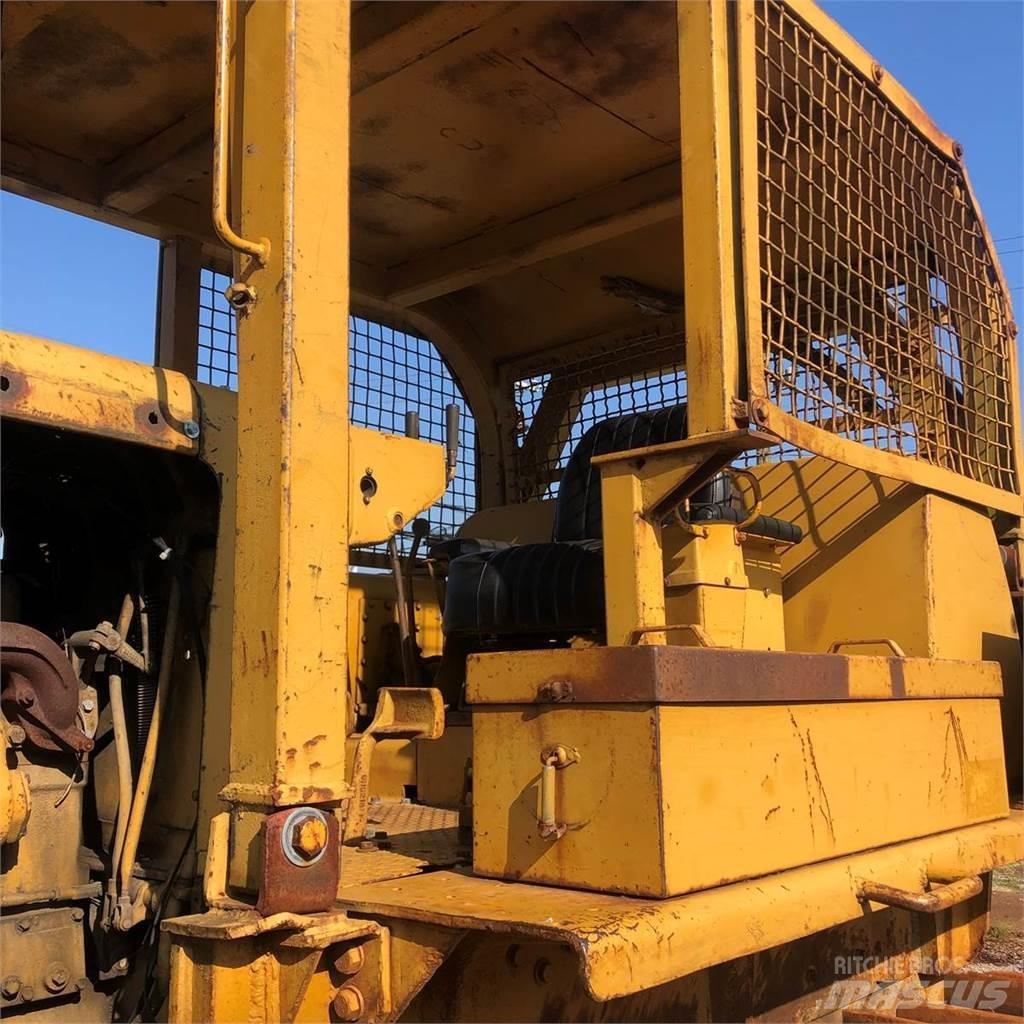 CAT D8H Bulldozer på larvebånd