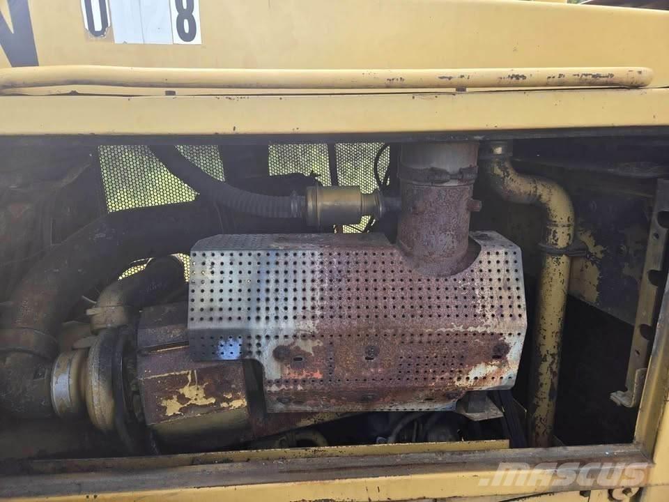 CAT D8N Bulldozer på larvebånd