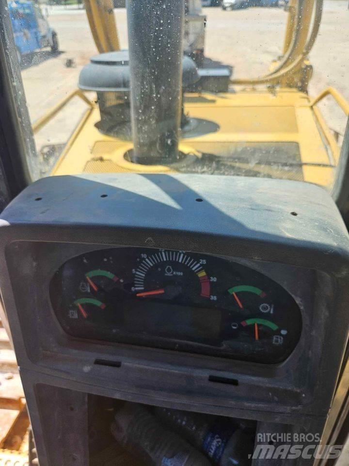 CAT D8T Bulldozer på larvebånd