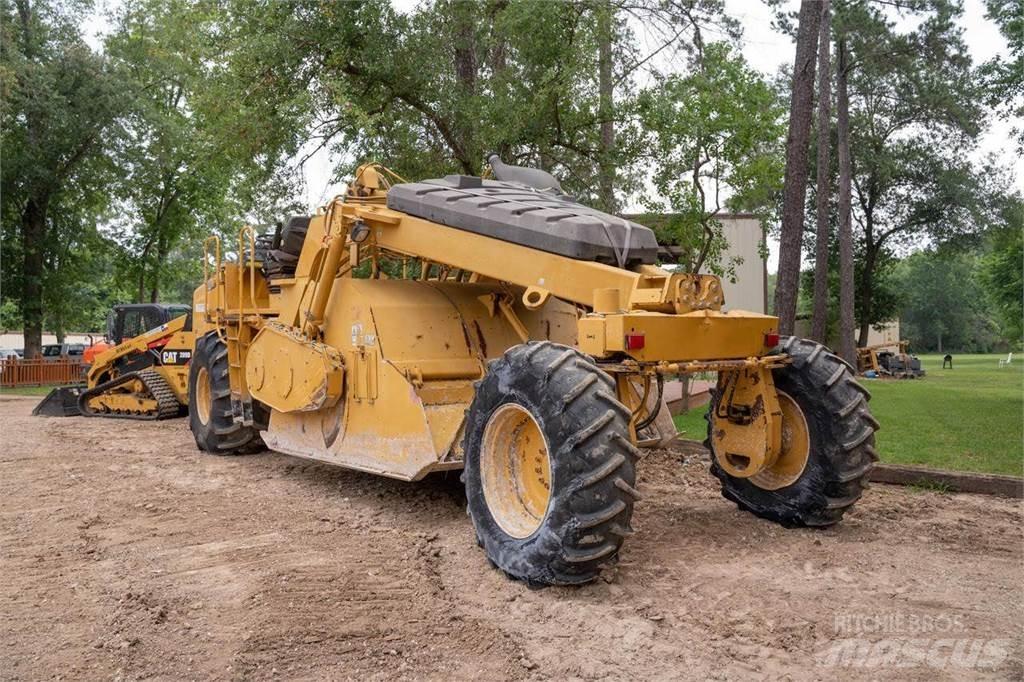 CAT RM300 Jordvibrationstromler