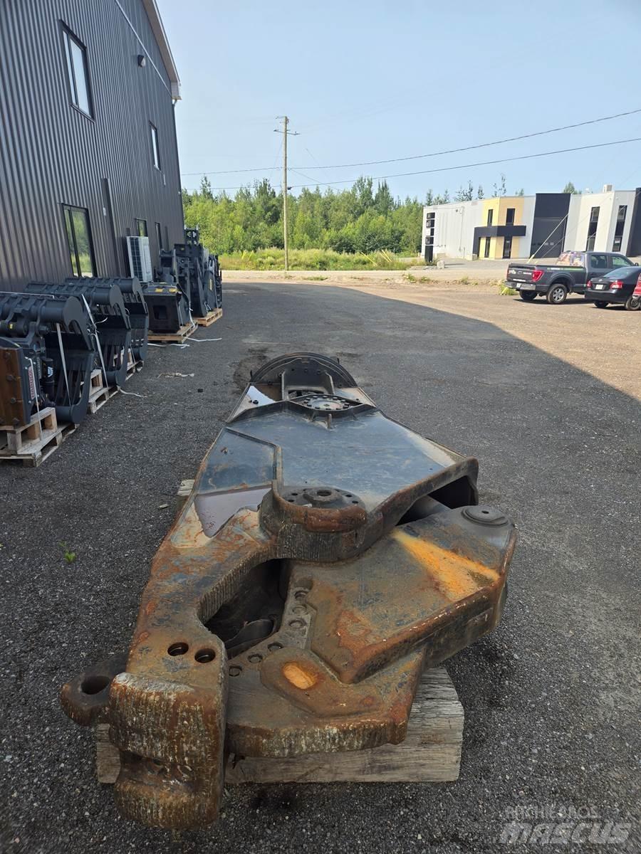 CAT S340 Sakse