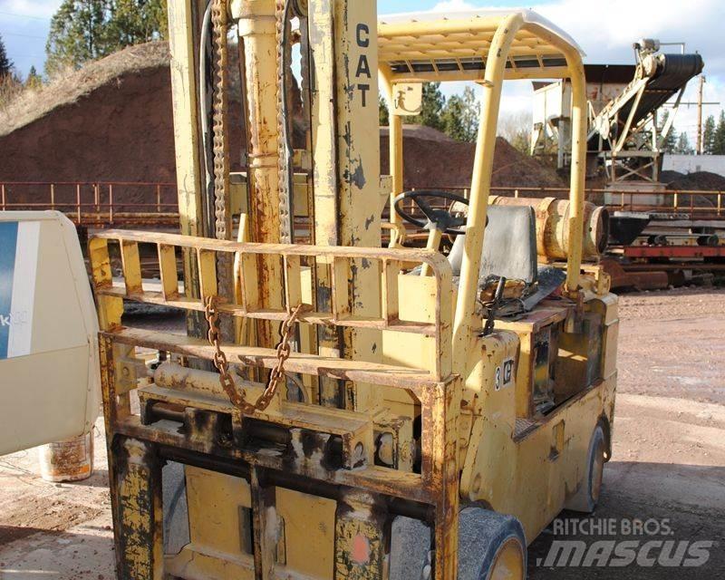 CAT T100C Gaffeltrucks - andre