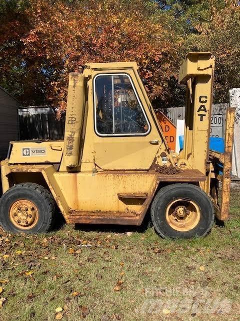 CAT V120 Gaffeltrucks - andre