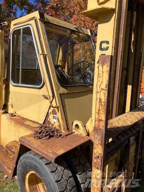 CAT V120 Gaffeltrucks - andre