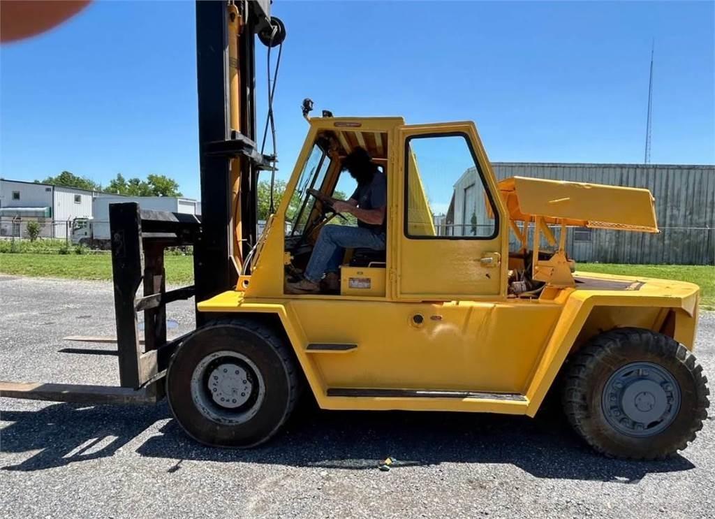 CAT V300 Gaffeltrucks - andre