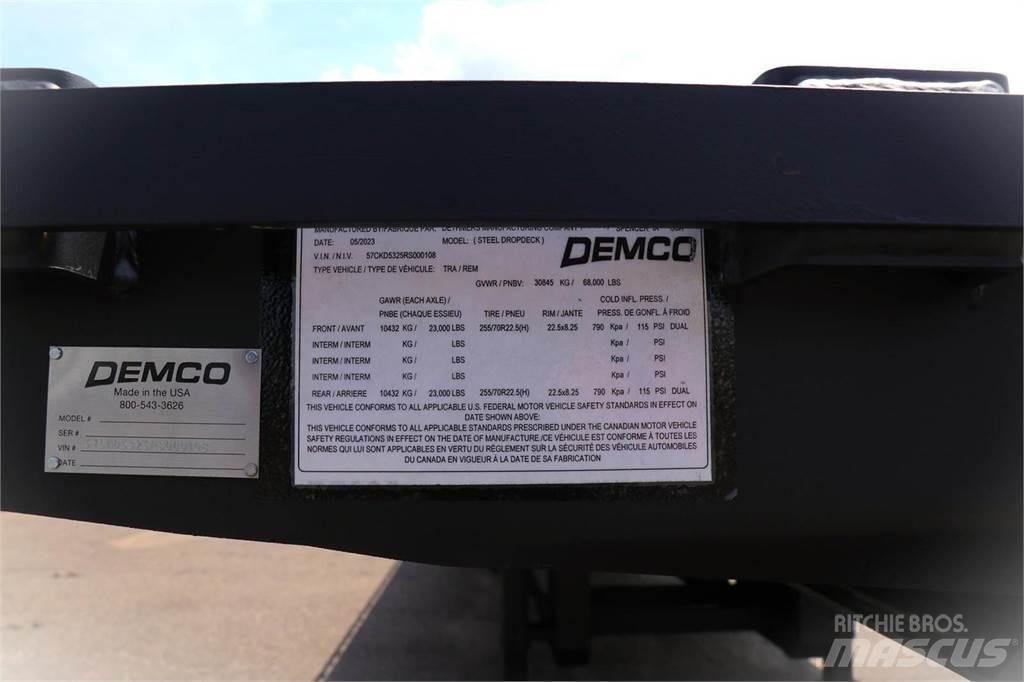 Demco  Semi-trailer med lad/flatbed