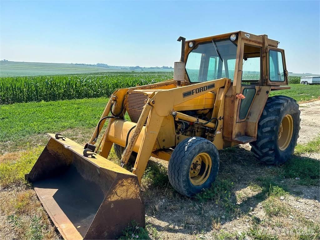 Ford 445 Traktorer