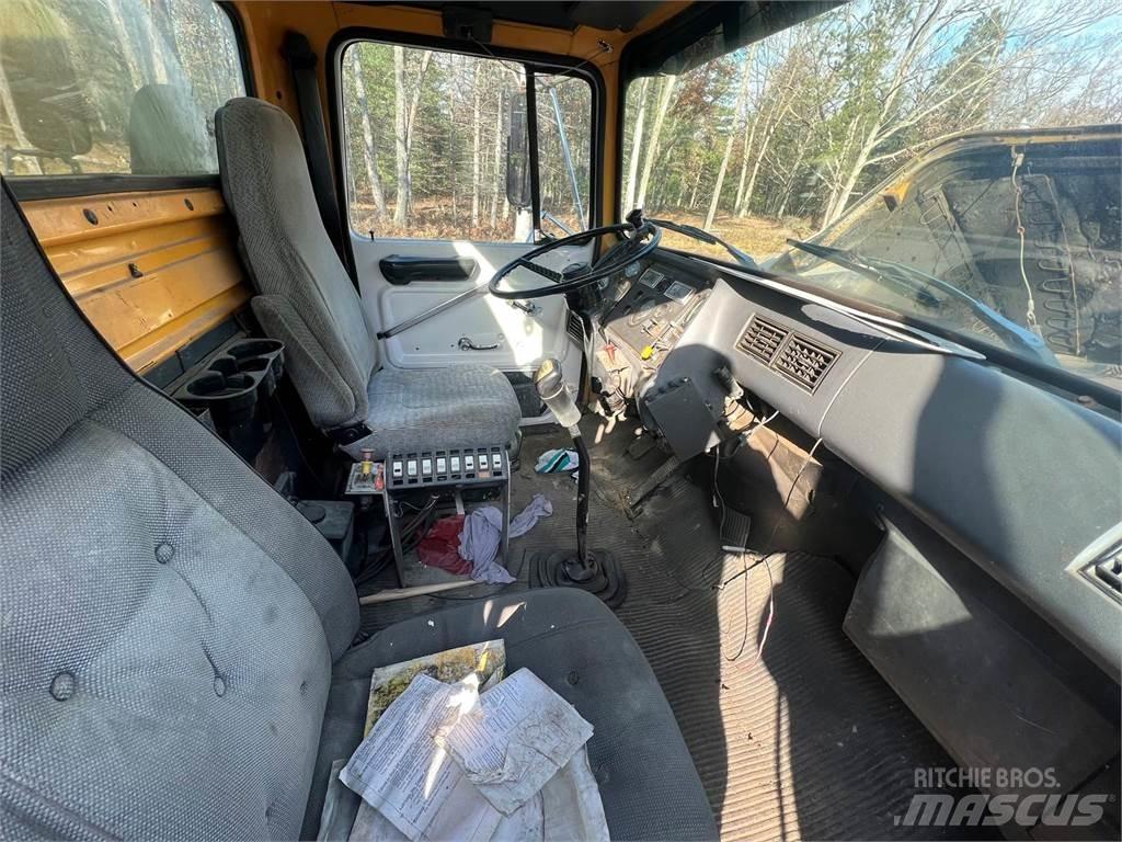 Ford 8000 Forsvar/Miljø
