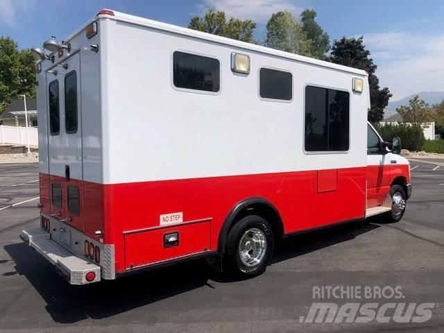 Ford E-450 Ambulancer
