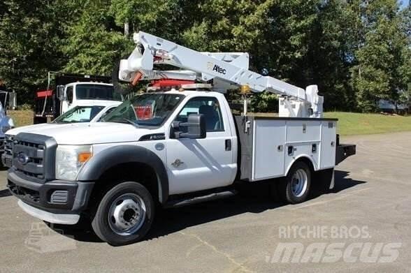 Ford F-550 Lastbilmonterede lifte