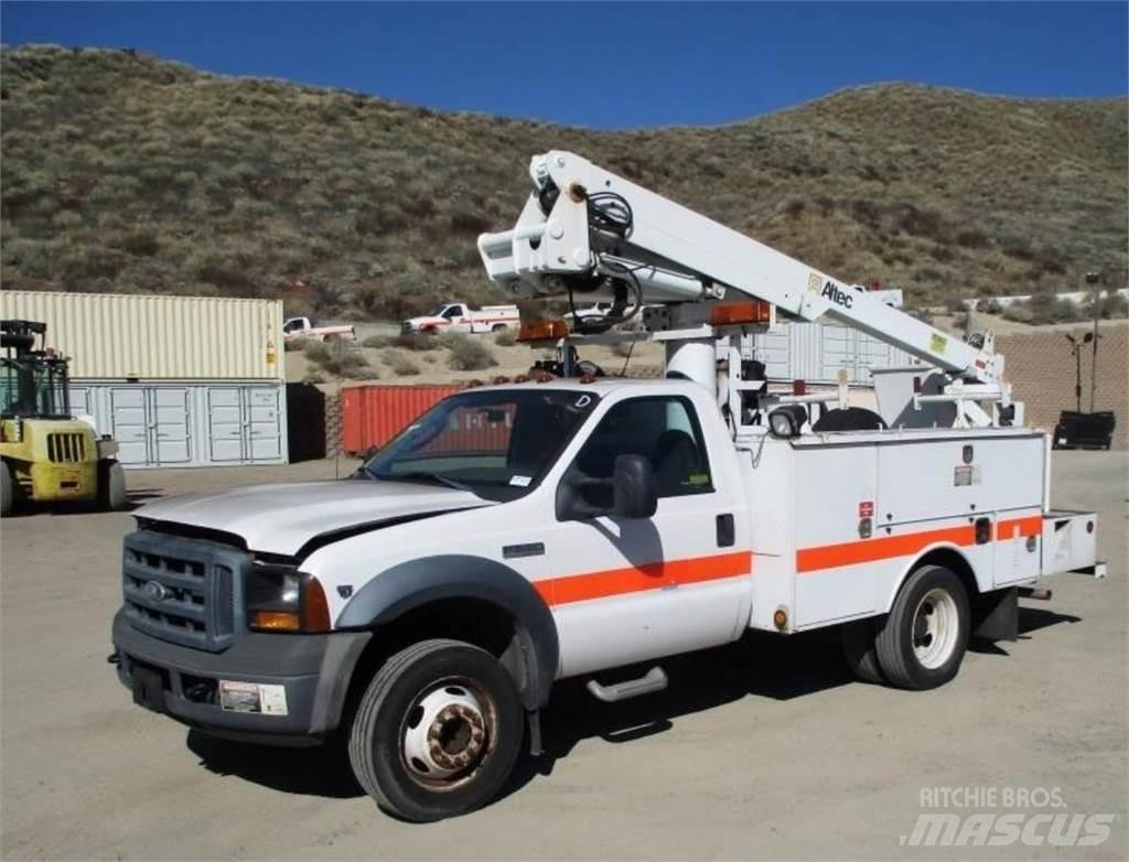 Ford F-550 Lastbilmonterede lifte